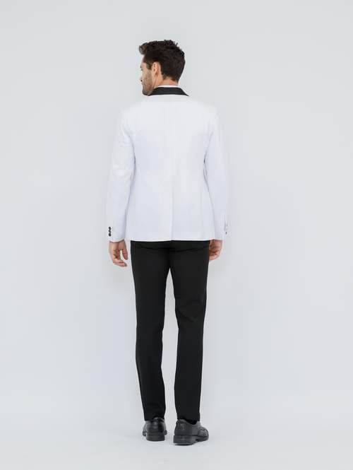 Ivory Tuxedo tampilan 4