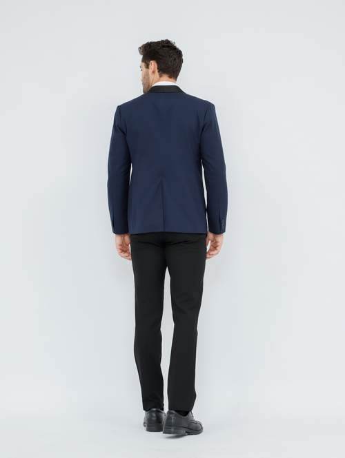 Midnight Tuxedo tampilan 3